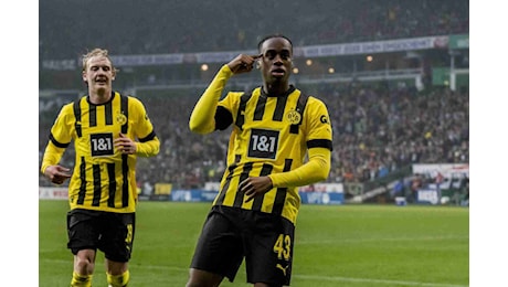 Jamie Gittens, il talento inglese che brilla al Dortmund