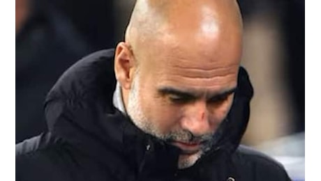 Pep Guardiola pieno di graffi sul viso nel dopo gara: cos'è successo al tecnico del City