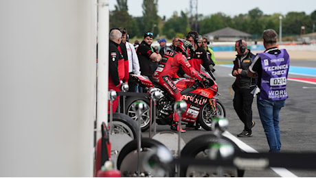 I due piloti Ducati vedono il lato positivo del venerdì di Magny-Cours nonostante la caduta di Bautista