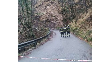 Maltempo a Genova, frana a Davagna, 60 persone isolate, una persona in dialisi