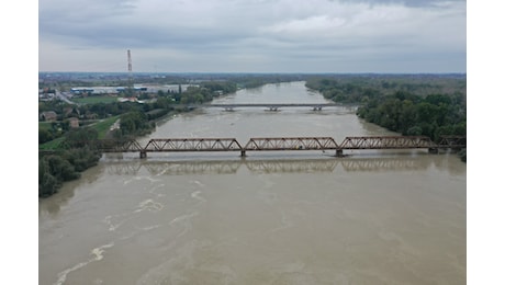 Maltempo: piena del Po verso l’Adriatico, livelli in calo