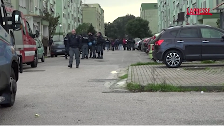 VIDEO Caivano, blitz al Parco Verde contro le occupazioni abusive