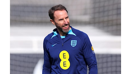 Southgate: «Bisseck, giocate fondamentali contro l’Arsenal!»