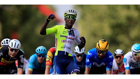 Tour de France: Girmay vince la 3ª tappa, Carapaz nuova maglia gialla