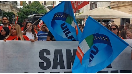 Napoli, protesta sanità privata: manifestazione a Palazzo Santa Lucia per i contratti bloccati da anni