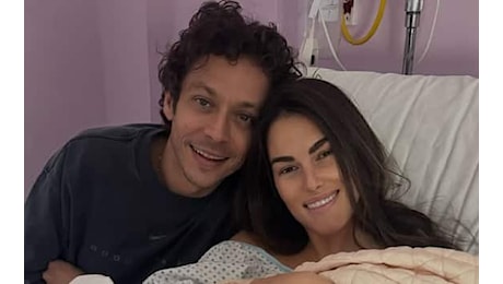 Valentino Rossi e Francesca Sofia Novello di nuovo genitori, è nata Gabriella