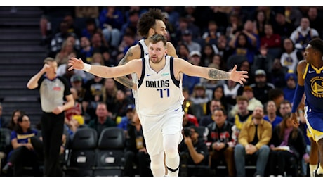 I risultati della notte NBA, 16 dicembre - Warriors-Mavs da record con Doncic show, successi per Lakers, Celtics e Suns