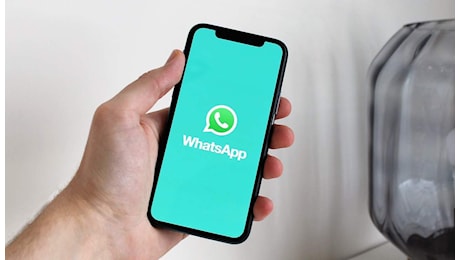 Whatsapp, la nuova funzione distrugge l'app come la conoscevi: da ora puoi fare anche questo