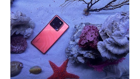 Questo telefono è creato per scattare foto sotto l’acqua: realme lancia in Italia il GT 7 Pro