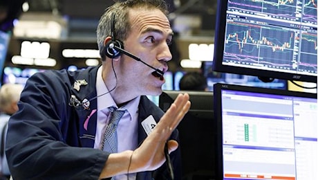 Moderate perdite a Wall Street con focus sulle trimestrali. Attesa per Alphabet