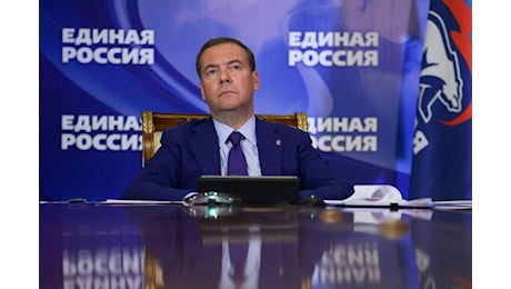 Russia e armi nucleari, cosa dice Medvedev: news guerra Ucraina oggi