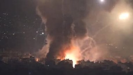 Attacchi di Israele alla periferia Sud di Beirut, fumo e esplosioni