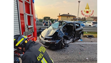 Veneto, tragedia sulla SR53: 18enne perde la vita, donna in ospedale in gravi condizioni