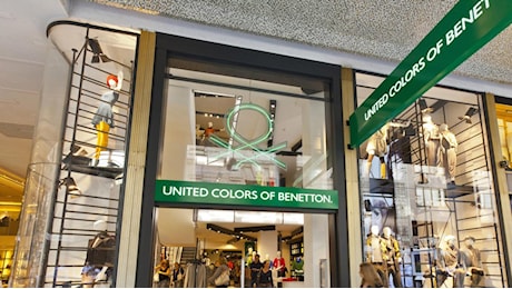 Benetton, chiuso un negozio su sette: così ha dimezzato le perdite e avviato il rilancio