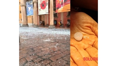 Bomba d'acqua con grandinata a Bologna, attesi ancora temporali - FOTO e