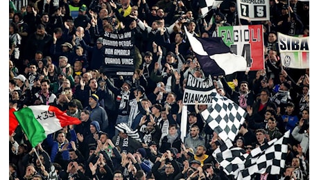 Juventus-Lazio, dalla curva lo striscione per i tifosi del Foggia scomparsi