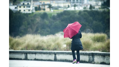 Allerta meteo in Campania fino a venerdì 27: vento forte e mare agitato