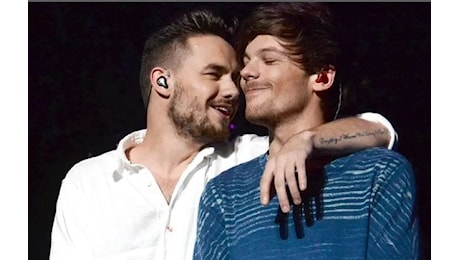 Louis Tomlinson degli One Direction dice addio a Liam Payne: Sarò vicino a tuo figlio, gli parlerò di te