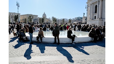 Giubileo, come via Ottaviano anche la nuova piazza Pia è già un trionfo: folla dopo l'inaugurazione