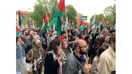 Milano, tutto quello che ho visto al corteo pro Palestina