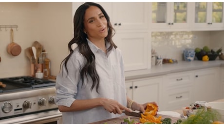 Meghan Markle svela a sorpresa una nuova serie Netflix: «Racconto la mia passione per la cucina». La data di uscita