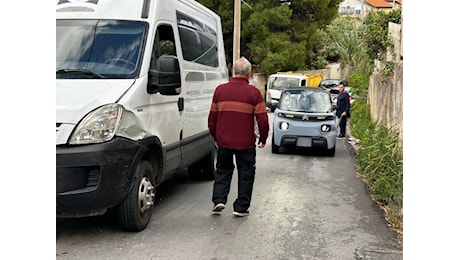 Monreale, violento incidente in via Santa Liberata: gravemente ferita una donna