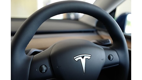 Tesla: consegne +6,4% e crescita in Cina nel 3Q, ma il titolo va giù. Sale attesa per Robotaxi