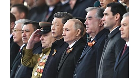 Parata a Mosca per il Giorno della Vittoria. Putin: “Russia contro il nazismo, la verità dalla nostra parte”