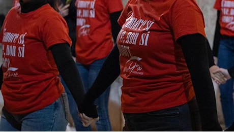 Donne, la danza della vita. Flash mob sotto le Logge