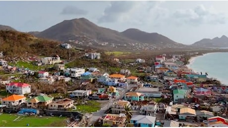 Le immagini dall’alto mostrano Carriacou distrutta dall'uragano Beryl