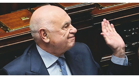 Il Senato taglia le intercettazioni. E Renzi vota ancora con la destra