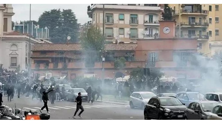 Scontri per il derby: stop alle trasferte per 3 giornate ai tifosi di Roma e Lazio - RaiNews Scontri per il derby: stop alle trasferte per 3 giornate ai tifosi di Roma e Lazio - RaiNews