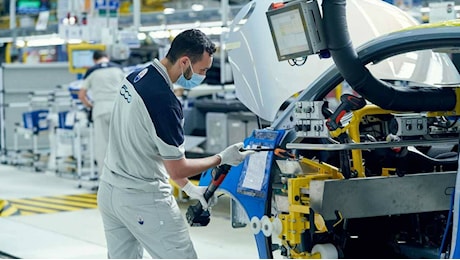 Il collasso dell’industria automobilistica: 61mila lavoratori spazzati via in un fine settimana nero