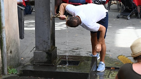 Caldo in Toscana, codice rosso prorogato fino a Ferragosto. Anche oggi temperature vicine ai 40 gradi