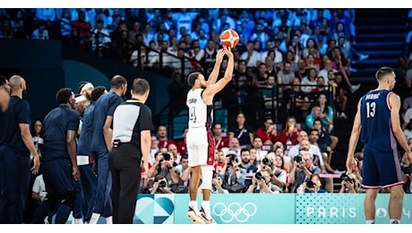 Curry dell'altro mondo: Team USA rimonta la Serbia (95-91)