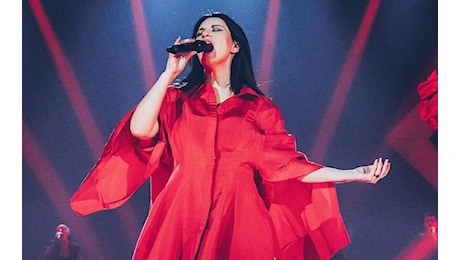 Laura Pausini, rinviato il concerto di Livorno per influenza