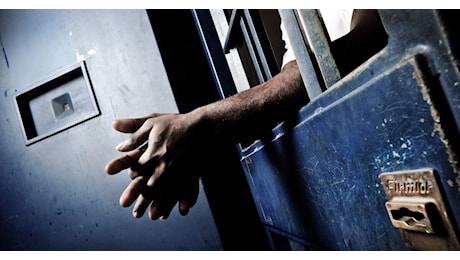 Ennesimo suicidio in carcere: detenuto 27enne si impicca a Prato. È il 60esimo caso nel 2024