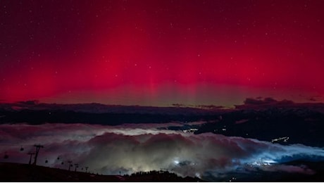 Aurora boreale in Italia: paura per i danni della tempesta solare