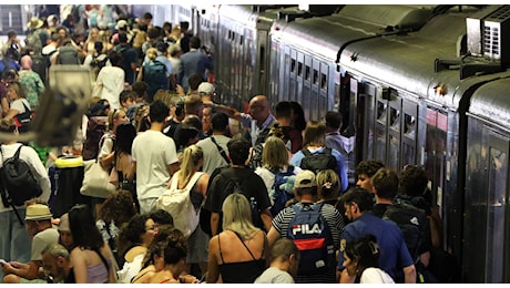 Sciopero a Napoli dei servizi Eav sabato 5 ottobre: durerà 24 ore