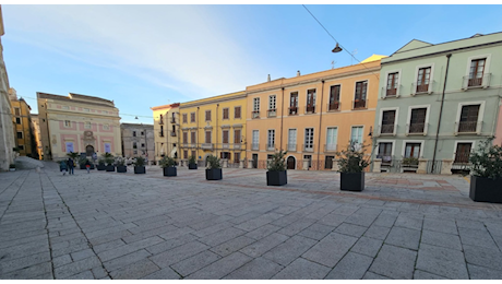 Cagliari, arriva Giorgia Meloni: via le transenne da Piazza Palazzo