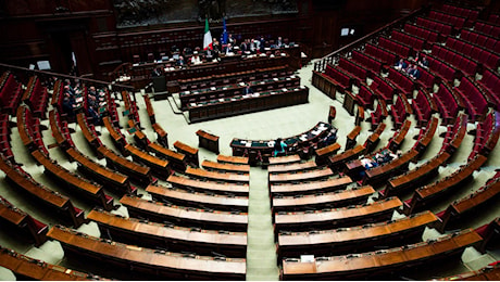 Mozione delle opposizioni su Stellantis, governo senza coraggio