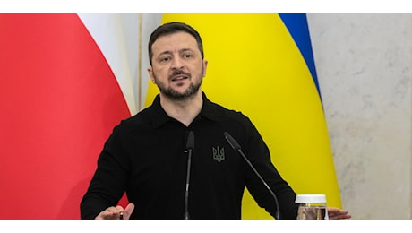 Zelensky, non abbiamo la forza per riprenderci Crimea e Donbass