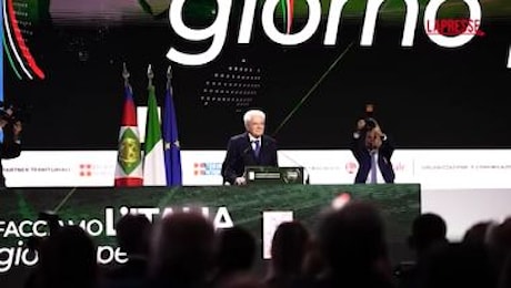 Anci, standing ovation per Mattarella a Torino