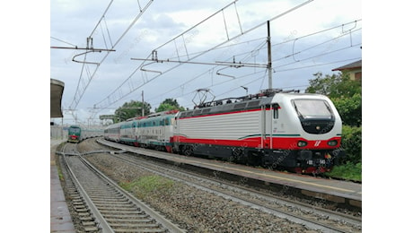 Ferrovie: Milano - Pavia - Stradella e Milano - Genova, circolazione ferroviaria sospesa in prossimità di Pavia