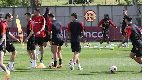 Trigoria, mattinata di allenamento per la Roma di Juric: torna in gruppo Zalewski, un centrocampista è ancora out (VIDEO)