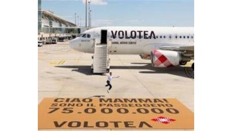 Volotea, a Olbia il tappeto di benvenuto più grande del mondo per il passeggero 75.000.000