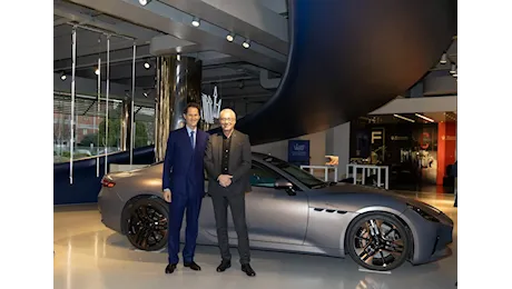 John Elkann visita la sede di Maserati a Modena