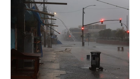Il video dell'Uragano Beryl in Giamaica, le immagini della furia dai Caraibi: in 400mila senza elettricità