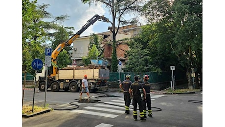 Modena, crollo in via de' Fogliani: ok alla demolizione