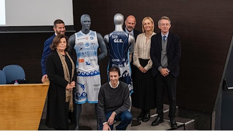 Presentata la maglia del Napoli Basket per i 2500 anni della città